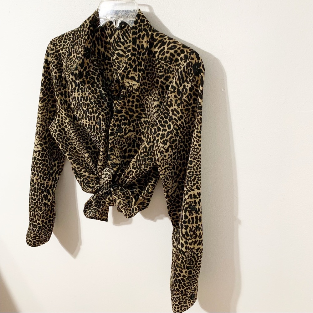 Notations Petites Leopard Print Button Front Poin… - image 7